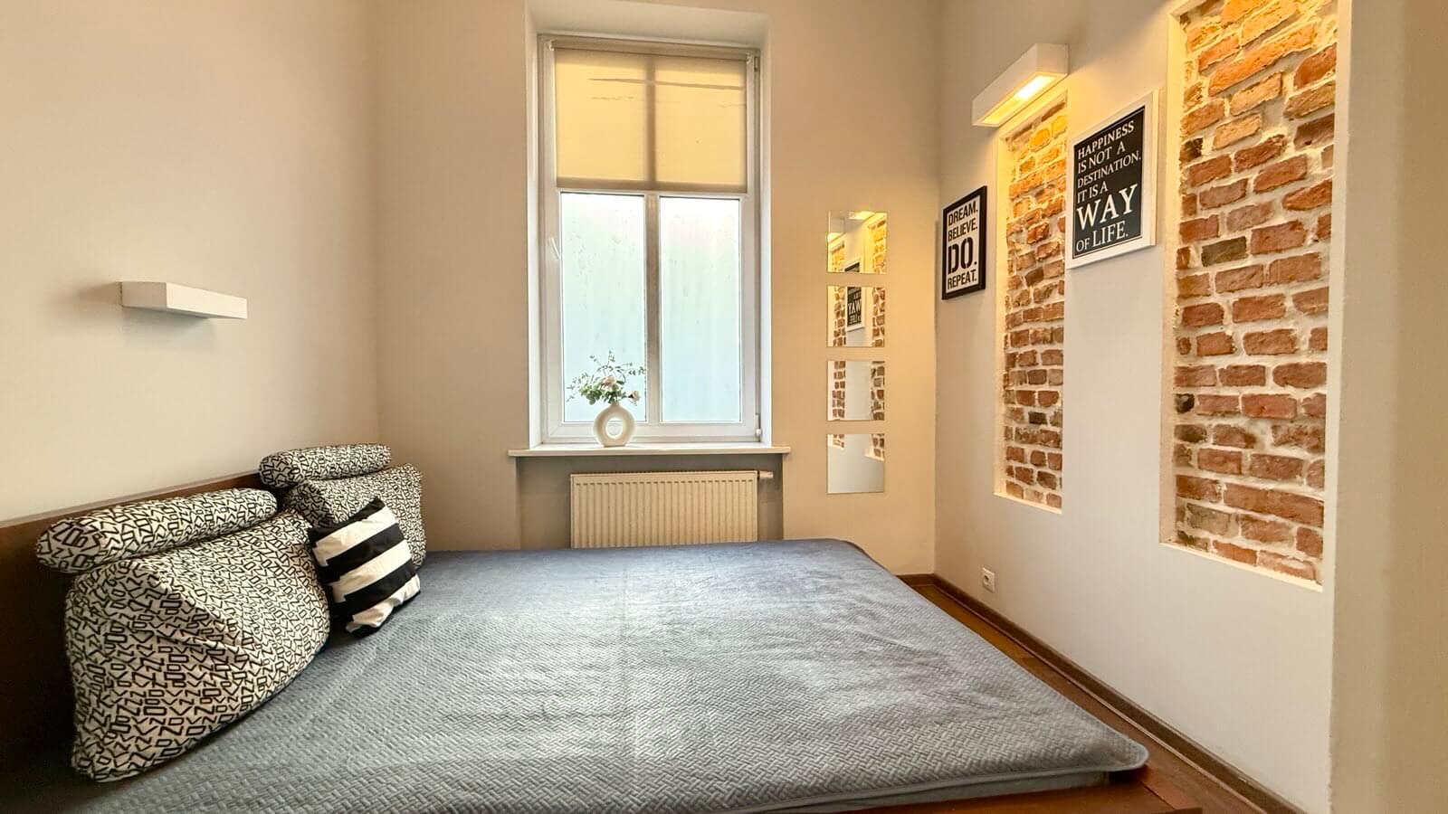 Poznań Stare Miasto ul. Długa, dwupokojowe mieszkanie dostępne od zaraz — zdjęcie 7 Poznań Stare Miasto ul. Długa, dwupokojowe mieszkanie dostępne od zaraz — zdjęcie 7
